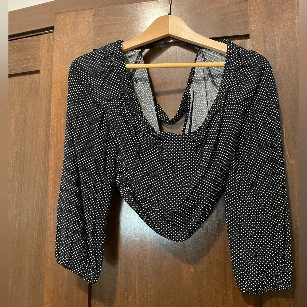 BCBGeneration cropped top. Size M. Good condition. Partially open back.